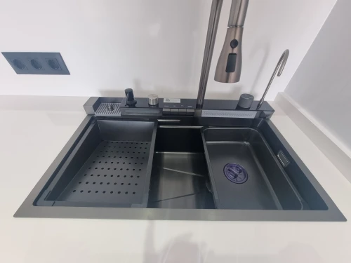 Aac6691dd67584095b09a257a7d4ea231n